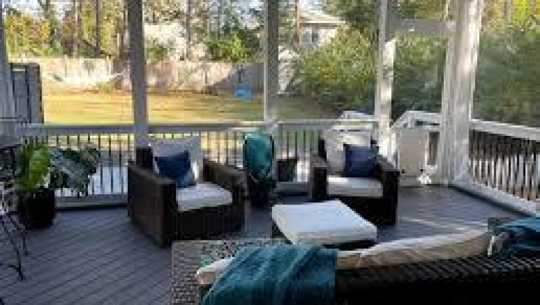 Upgrade Your Home with a Cozy Screened Porch Deck