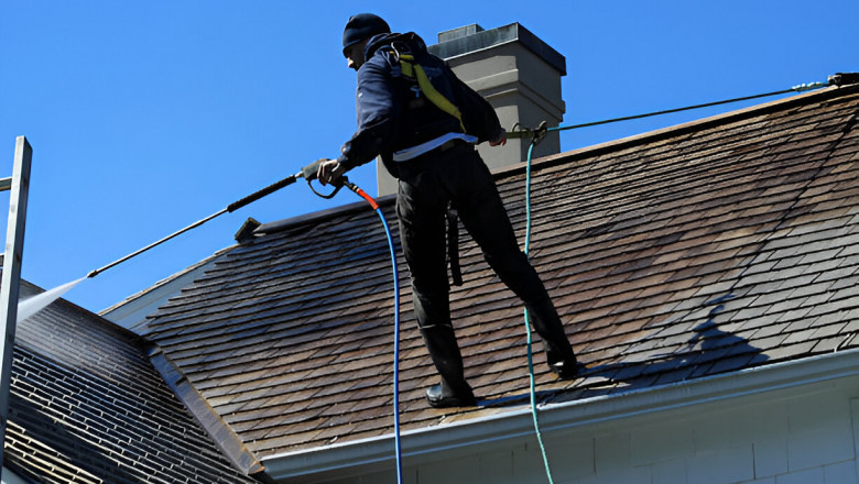 How to Choose the Best Roof Cleaning Company for Your Home