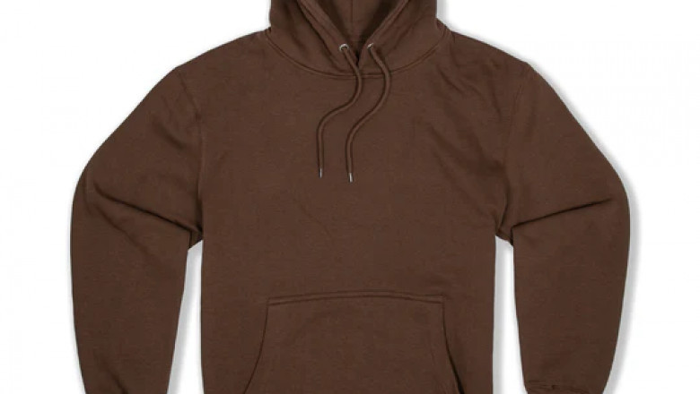 The Allure of Streetwear Shirts and the Versatility of Blank Apparel