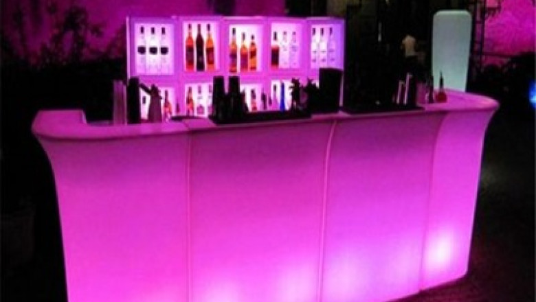 Simplify, Serve, and Celebrate: Portable Bar Rentals in Florida