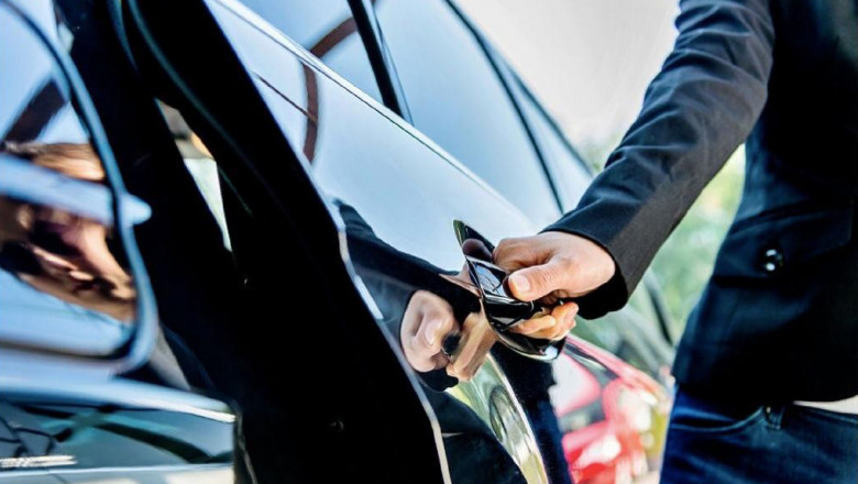Laguardia Airport Transfers To Manhattan – Travel in Style with Famous Drive
