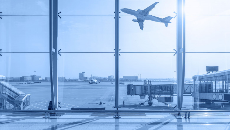 Flying Business Class vs. Economy: Comparing Experiences on This Route