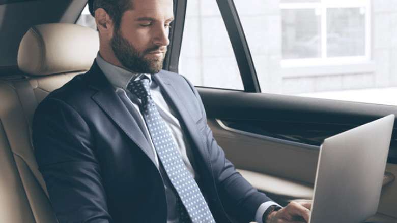 Arrive in Style: Your Premier Limo Service To/From Newark Airport