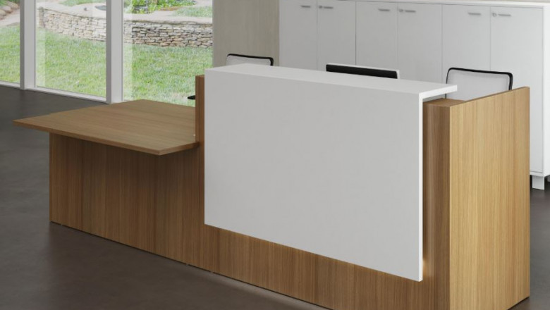 The Importance of a Reception Desk in Modern Workspaces