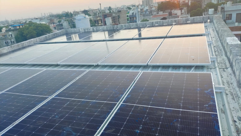 Affordable & Efficient Solar Panel in Prayagraj – Om Solar Solutions